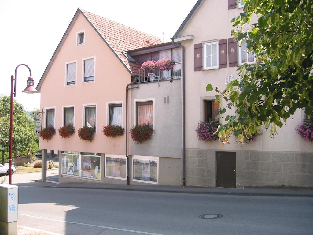 Gasthof Zum Lamm Gomadingen المظهر الخارجي الصورة
